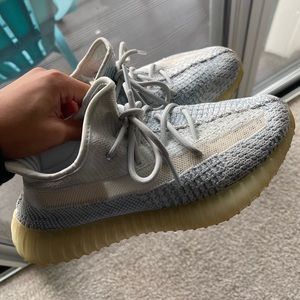 Yeezy Boost Cloud White